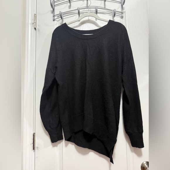 Aqua Sweaters - Aqua Cashmere Women’s L Black Asymmetrical Side Slit Sweater Quiet Luxury